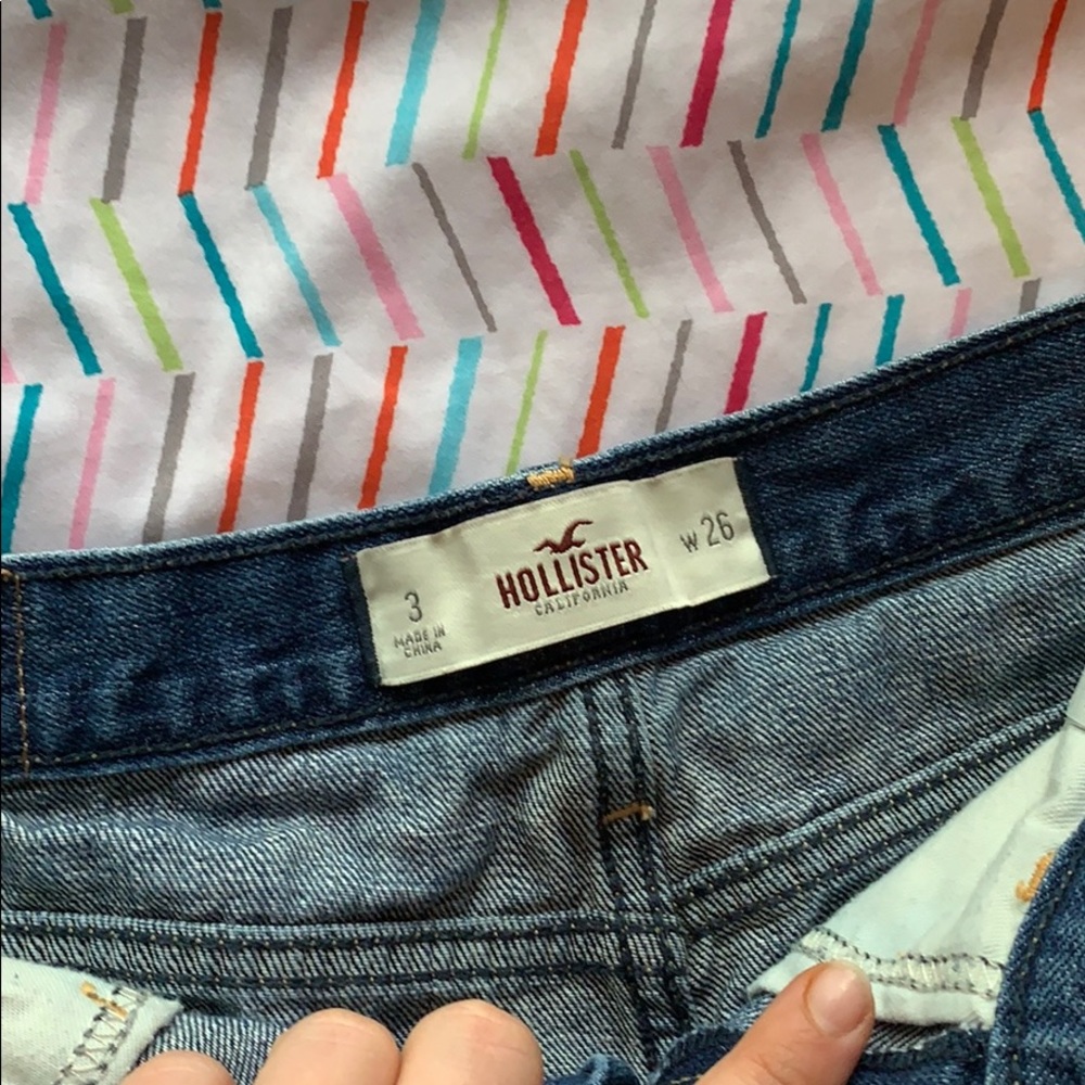 Shorts - Picture 3 of 3